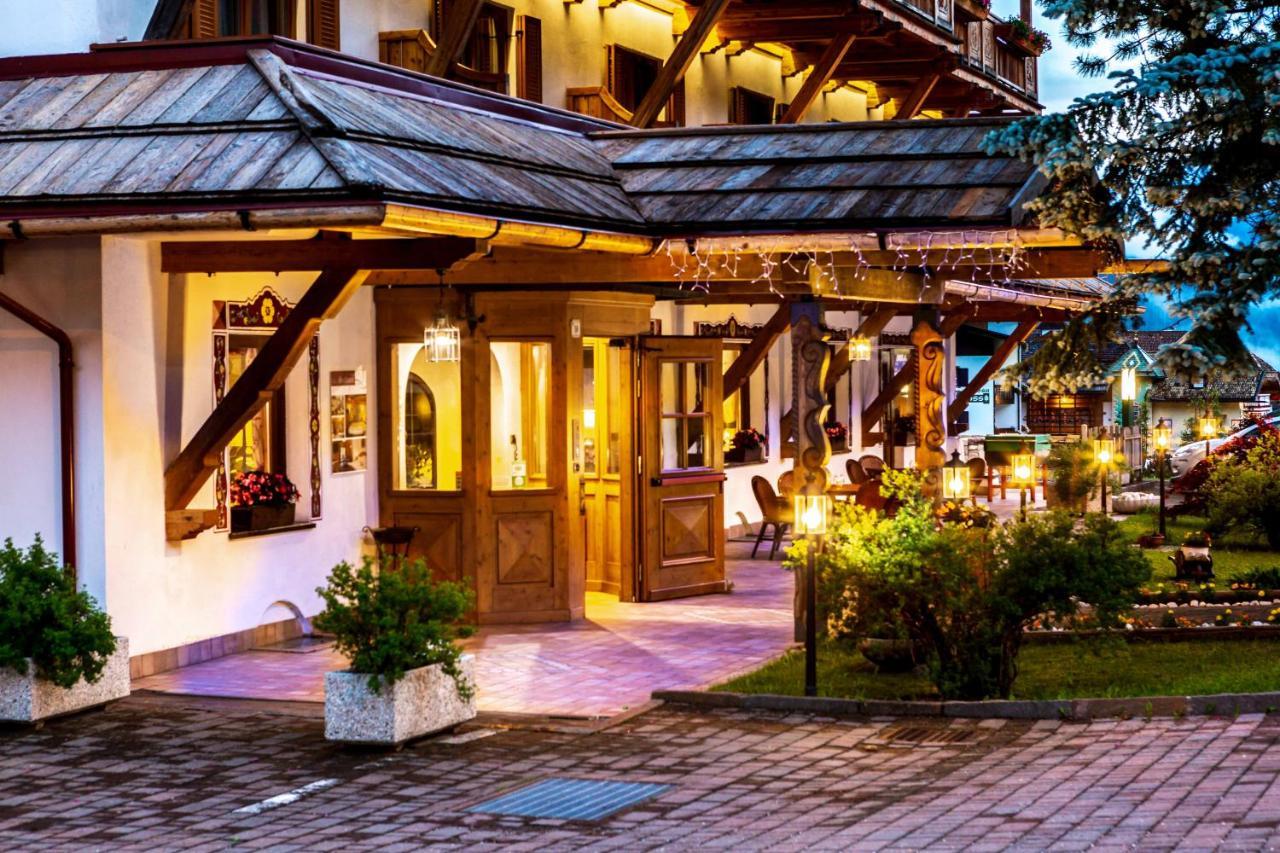 Hotel Salvan Campitello di Fassa Exterior foto